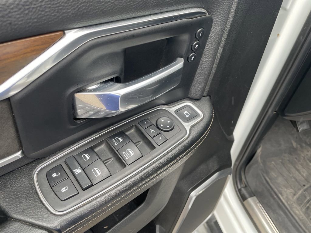 Used 2022 RAM 2500 Laramie AWD/4WD image 16