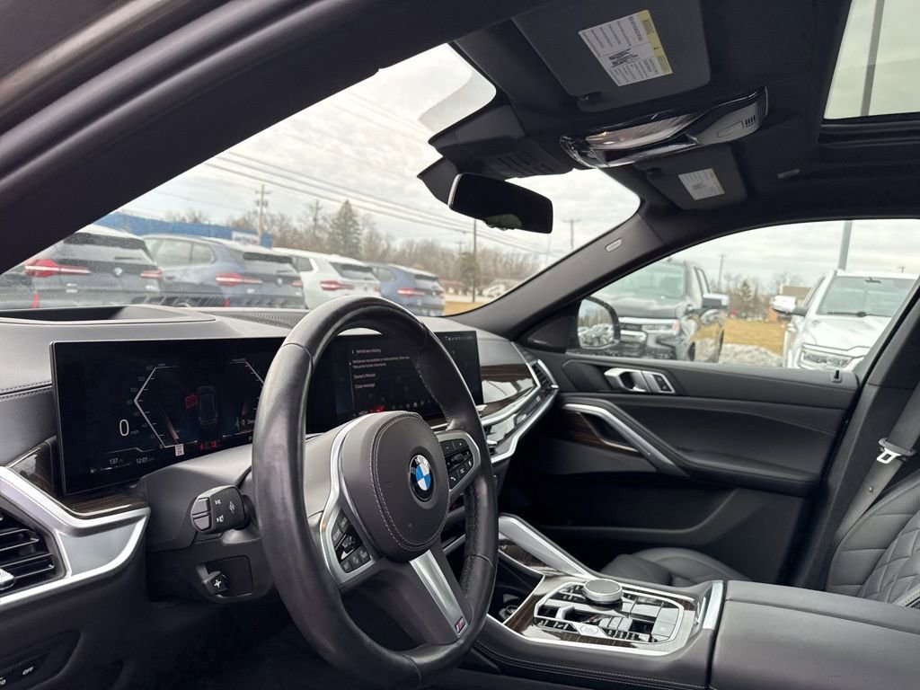 Used 2024 BMW X6 xDrive40i w/ Premium Package image 12