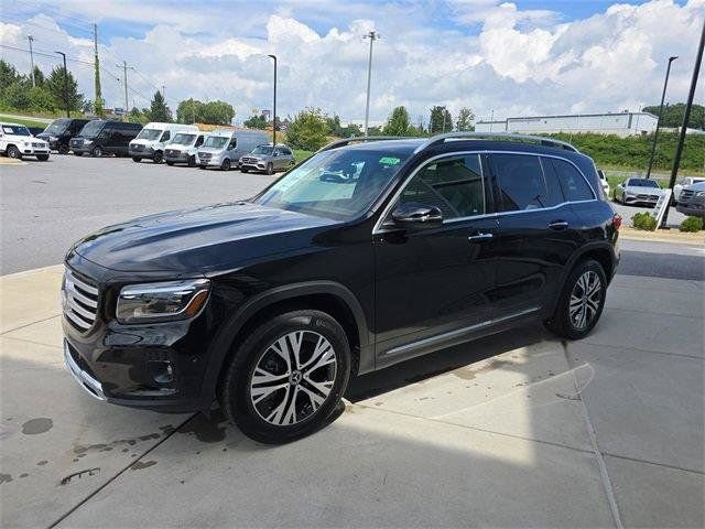 Used 2026 Mercedes-Benz GLB 250 4MATIC image 10