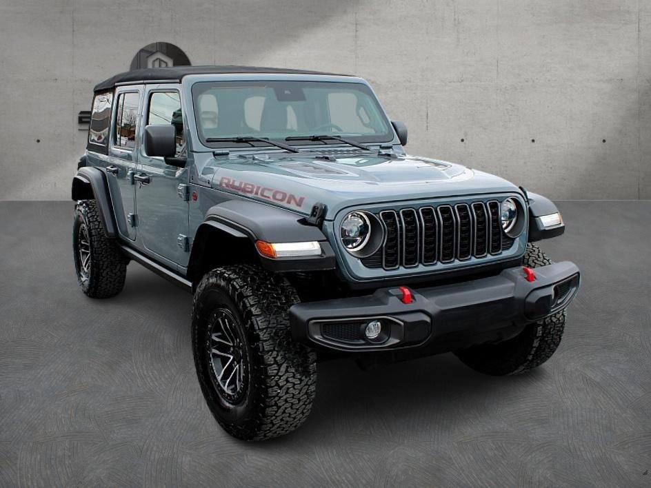 Used 2024 Jeep Wrangler Unlimited Rubicon w/ XTREMEE 35" Tire Package image 3