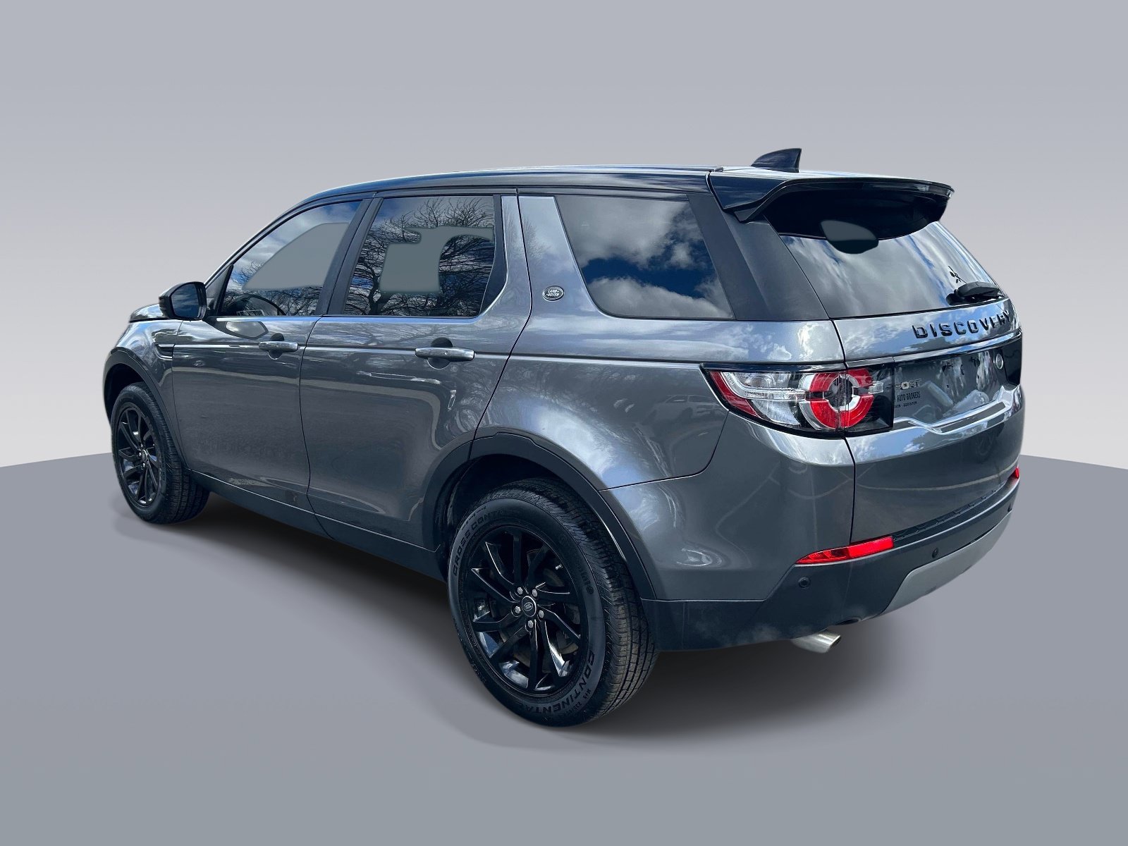 Used 2017 Land Rover Discovery Sport SE AWD/4WD image 5