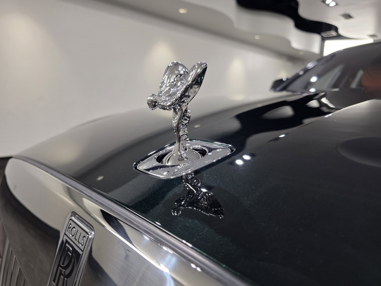 Used 2024 Rolls-Royce Ghost w/ Ghost Package image 17