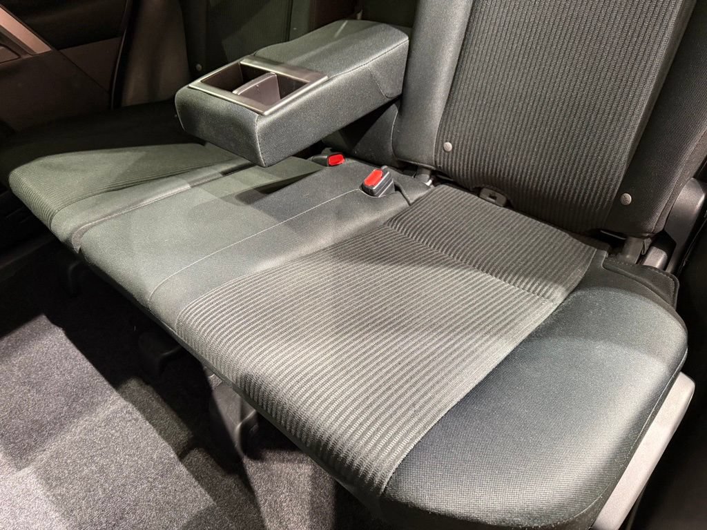 Used 2018 Toyota RAV4 LE w/ All Weather Liner Package AWD/4WD image 19