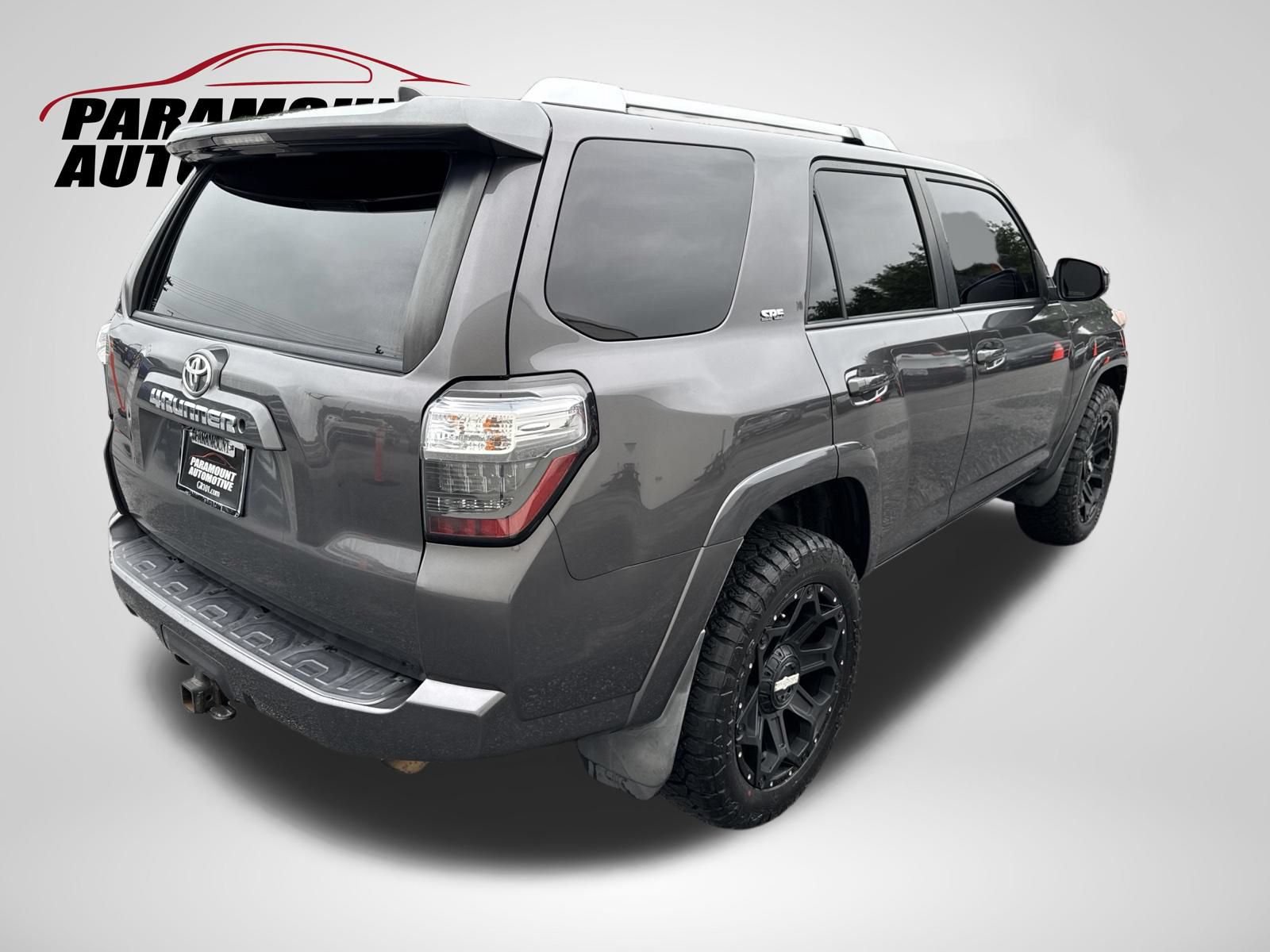 Used 2017 Toyota 4Runner SR5 AWD/4WD image 8
