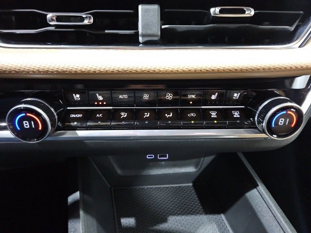 New 2026 Chevrolet Equinox ACTIV w/ Convenience Package III image 25