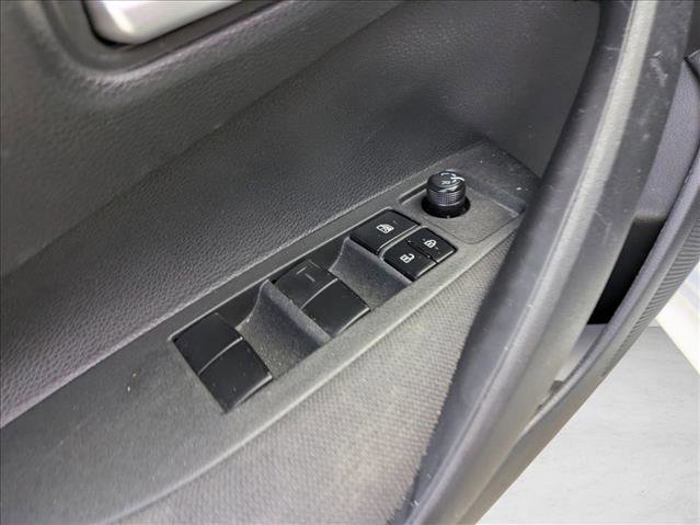 Used 2021 Toyota Corolla LE image 9