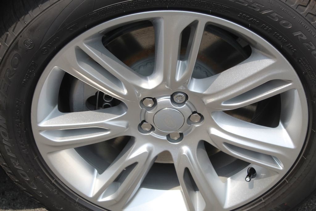 Used 2026 Land Rover Range Rover Velar S AWD/4WD image 8