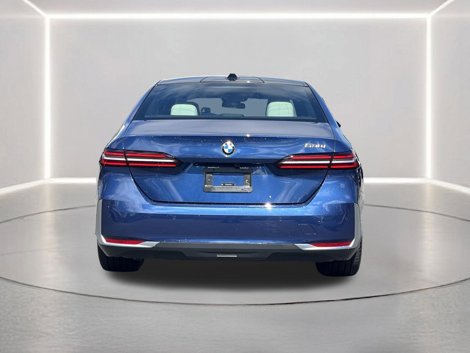 Used 2024 BMW 530i w/ Premium Package image 26