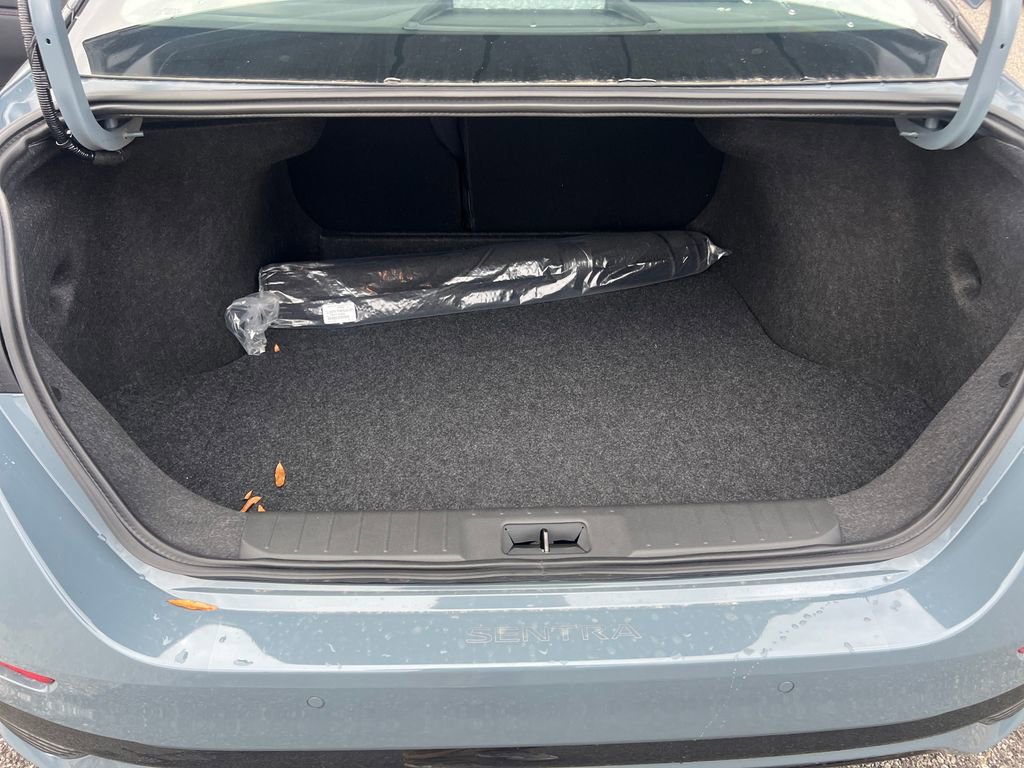 New 2025 Nissan Sentra SR image 22