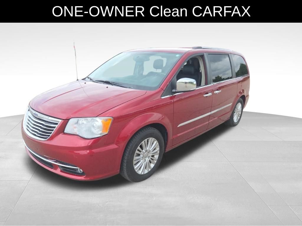 Used 2012 Chrysler Town & Country Limited w/ Luxury Group FWD image 6