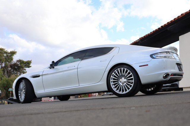 Used 2014 Aston Martin Rapide S image 17