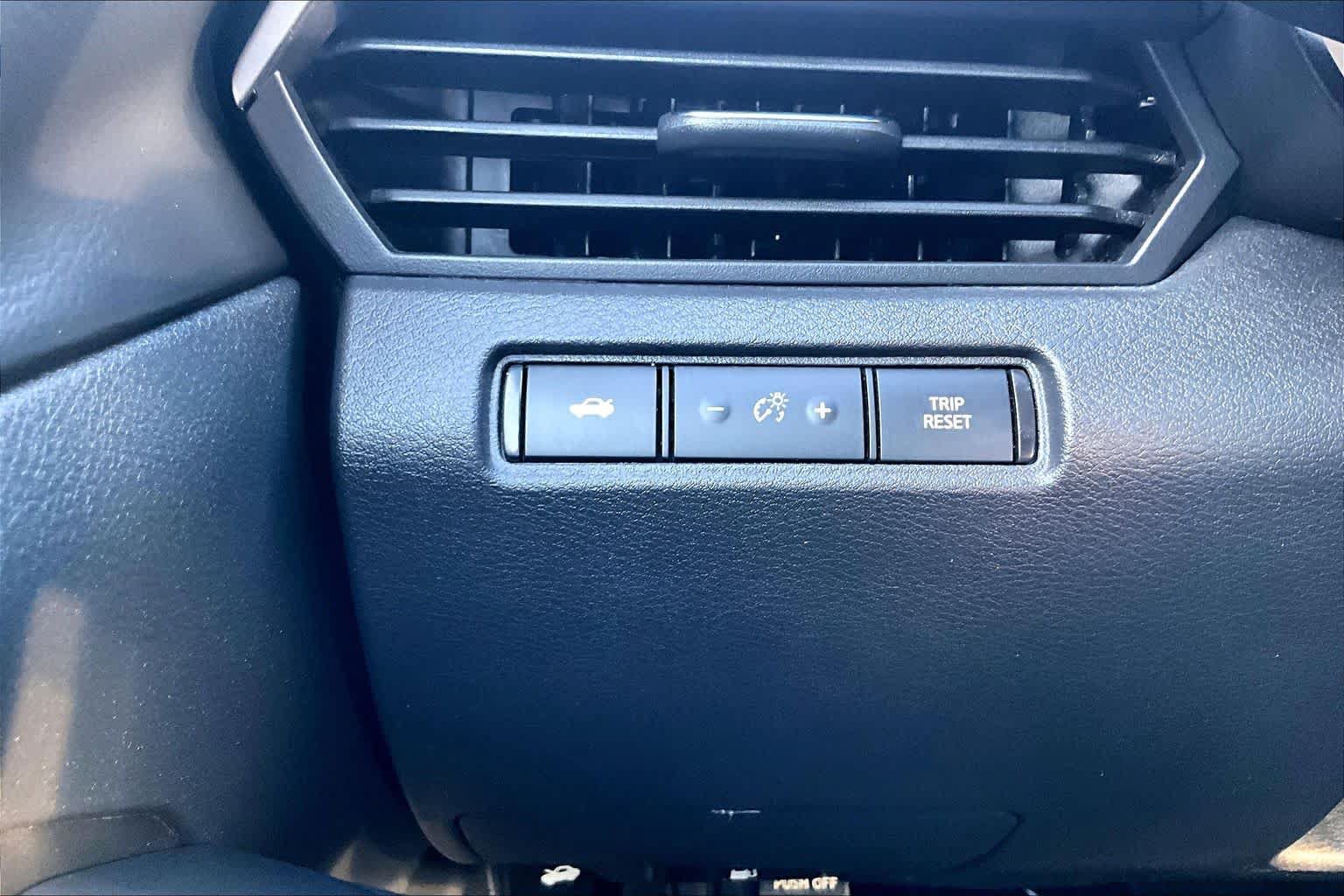 Used 2024 Nissan Altima 2.5 SV FWD image 33