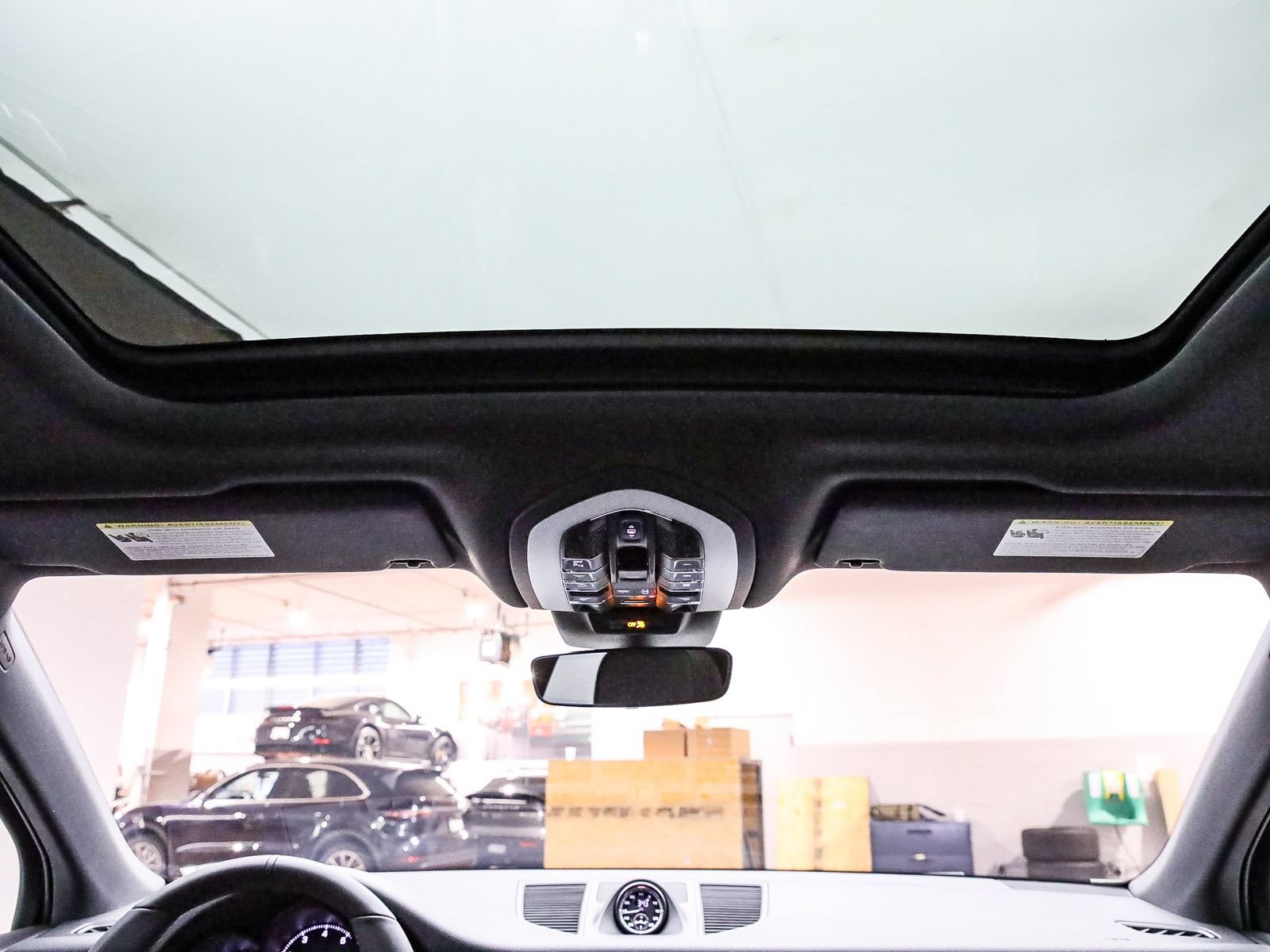 Certified 2026 Porsche Macan AWD/4WD image 20