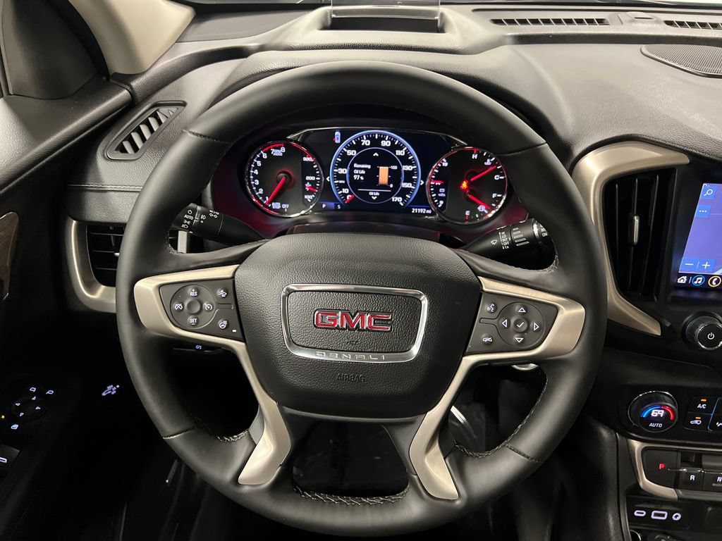 Certified 2024 GMC Terrain Denali w/ Denali Premium Package AWD/4WD image 19