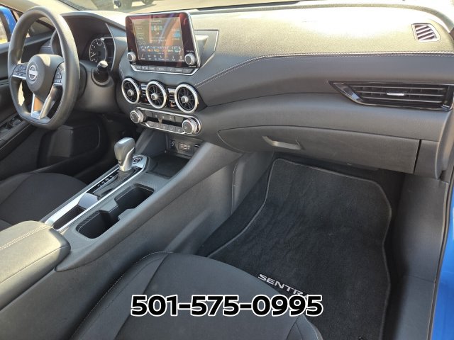 Used 2025 Nissan Sentra SV FWD image 17