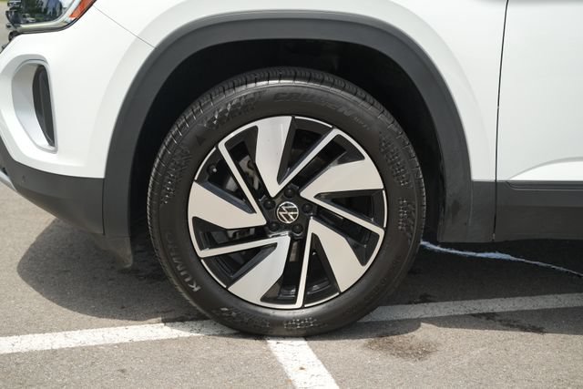 Used 2024 Volkswagen Atlas SE AWD/4WD image 11