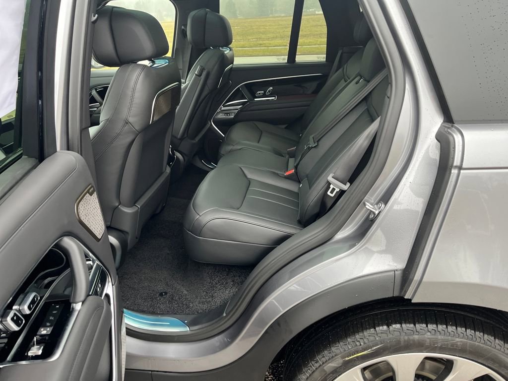 New 2026 Land Rover Range Rover Autobiography AWD/4WD image 18
