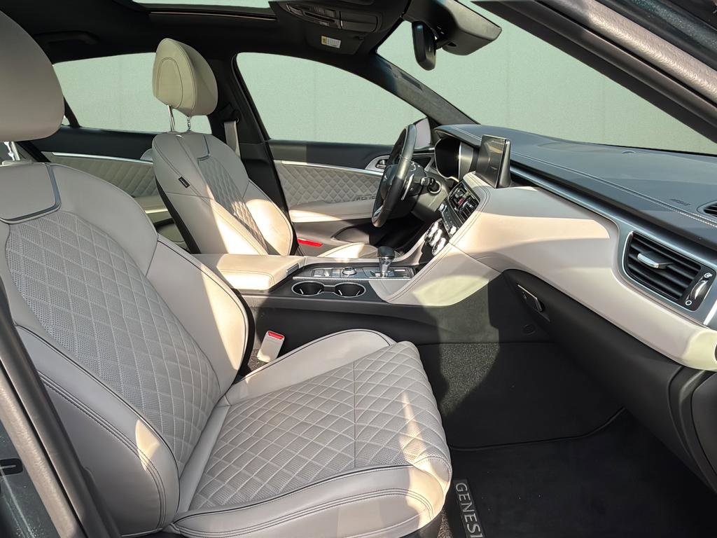 Used 2023 Genesis G70 3.3T w/ Sport Prestige Package image 41