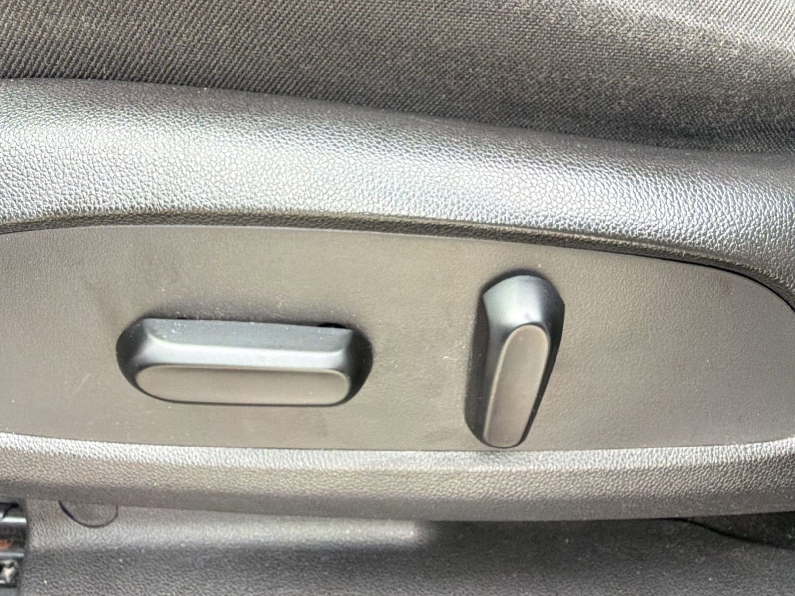 Used 2017 GMC Acadia SLE image 14