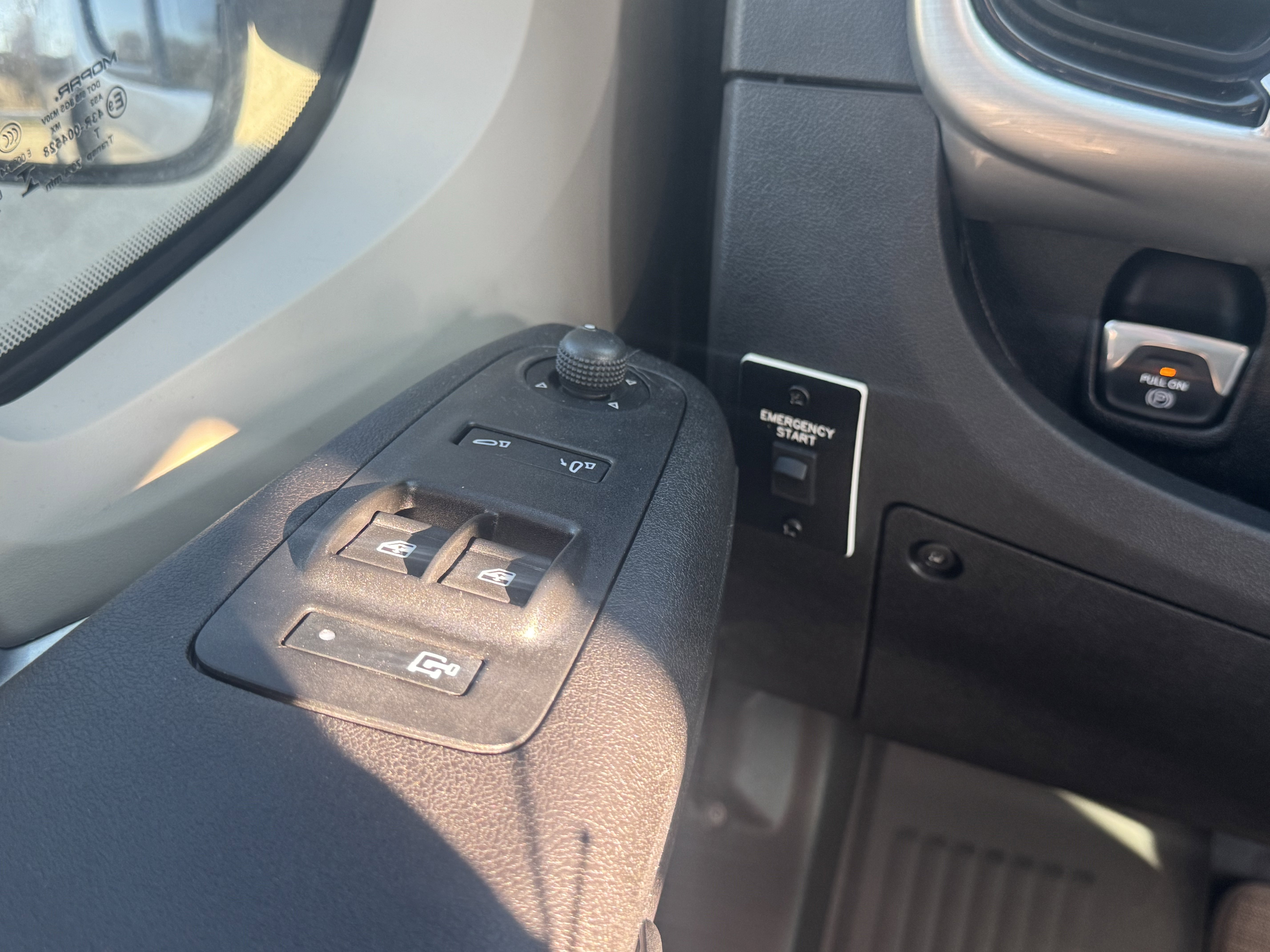 Used 2022 RAM ProMaster 3500 w/ Lane Management Group image 31