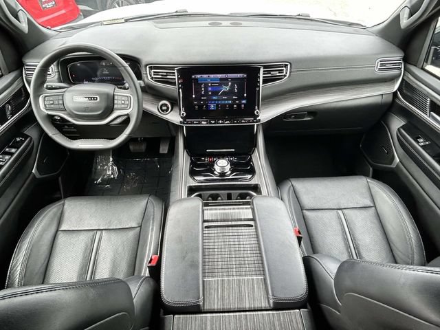 Used 2024 Jeep Wagoneer Series II w/ Flexible Seating Group RWD image 9