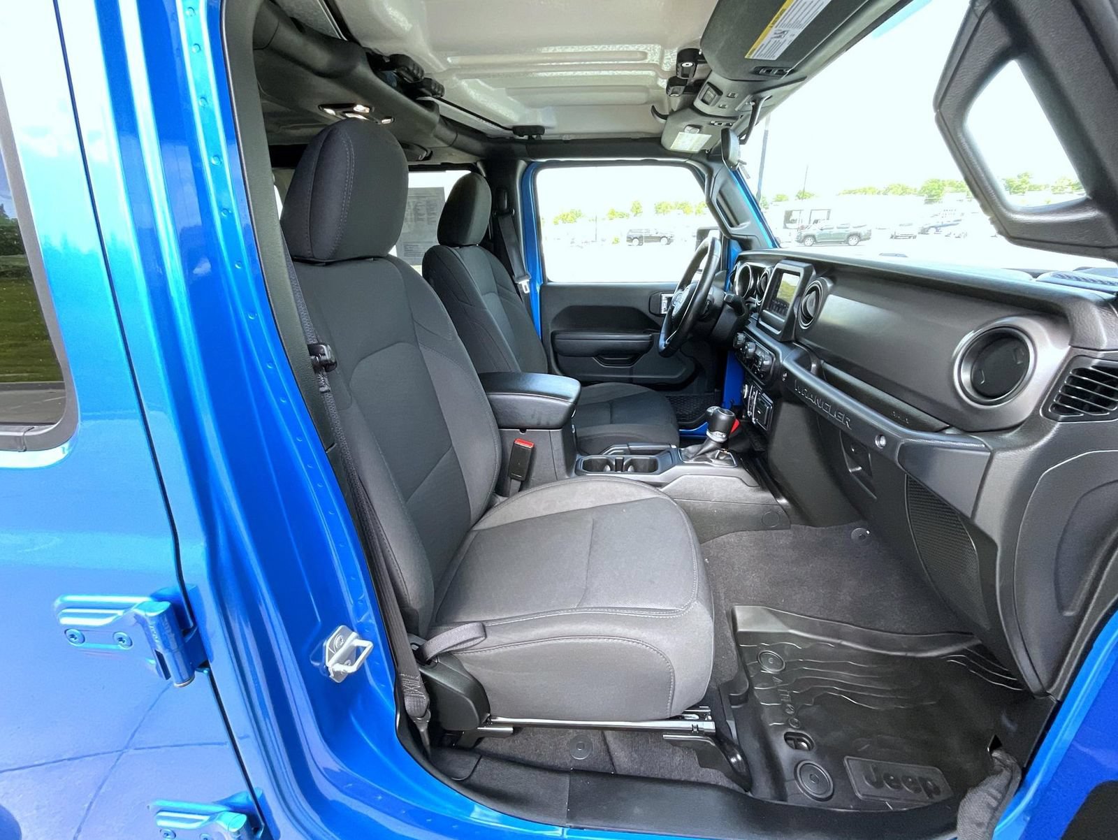 Used 2022 Jeep Wrangler Unlimited Sport AWD/4WD image 16