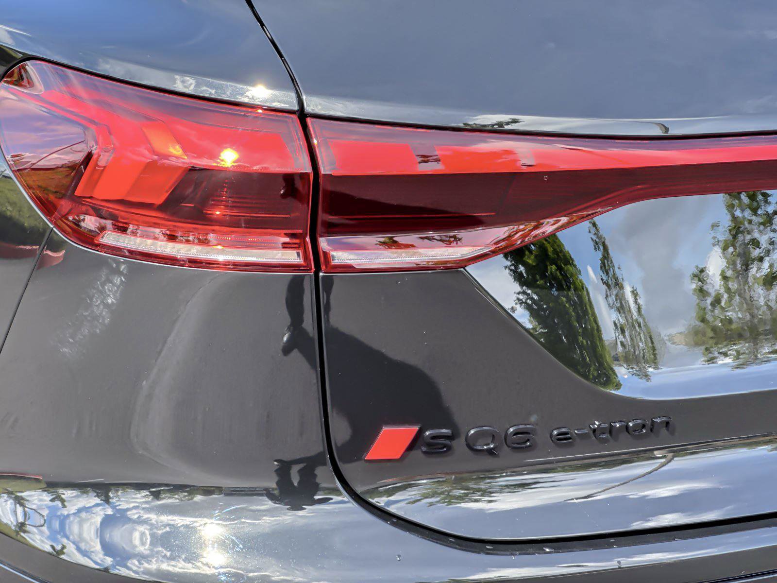 New 2027 Audi SQ6 e-tron Premium Plus AWD/4WD image 26