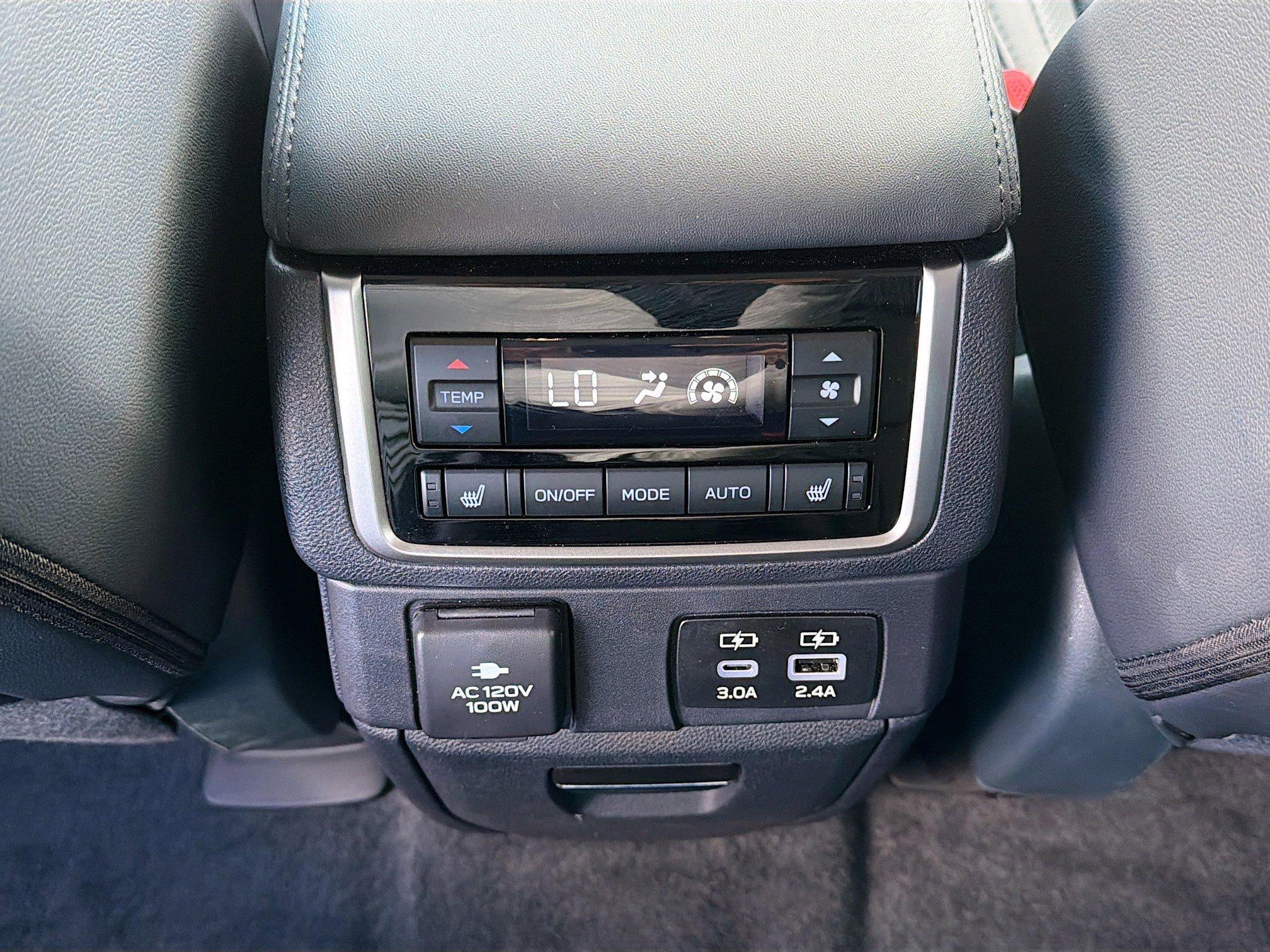 Certified 2025 Subaru Ascent Bronze Edition w/ Onyx Package image 20