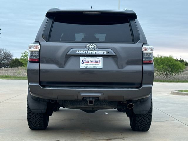 Used 2018 Toyota 4Runner SR5 image 8
