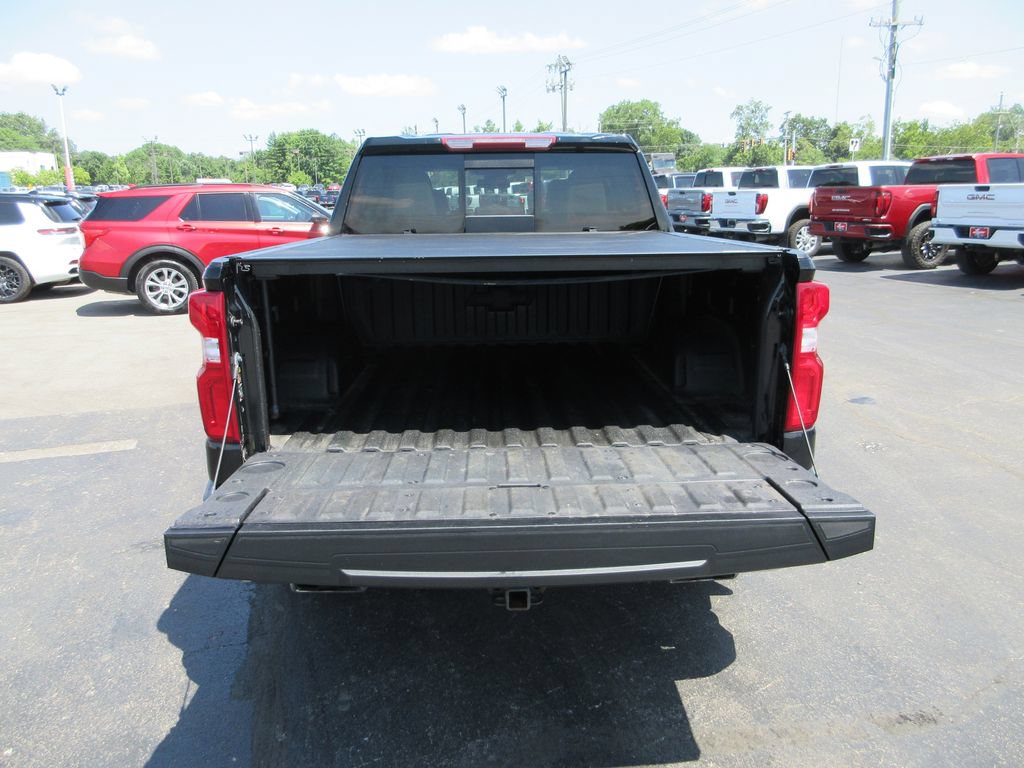 Certified 2023 Chevrolet Silverado 1500 LTZ w/ LTZ Premium Package AWD/4WD image 9