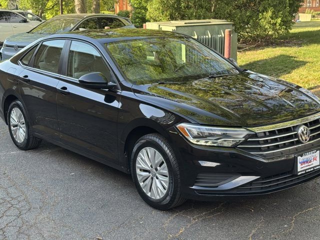 Used 2019 Volkswagen Jetta S w/ Driver Assistance Package FWD image 4