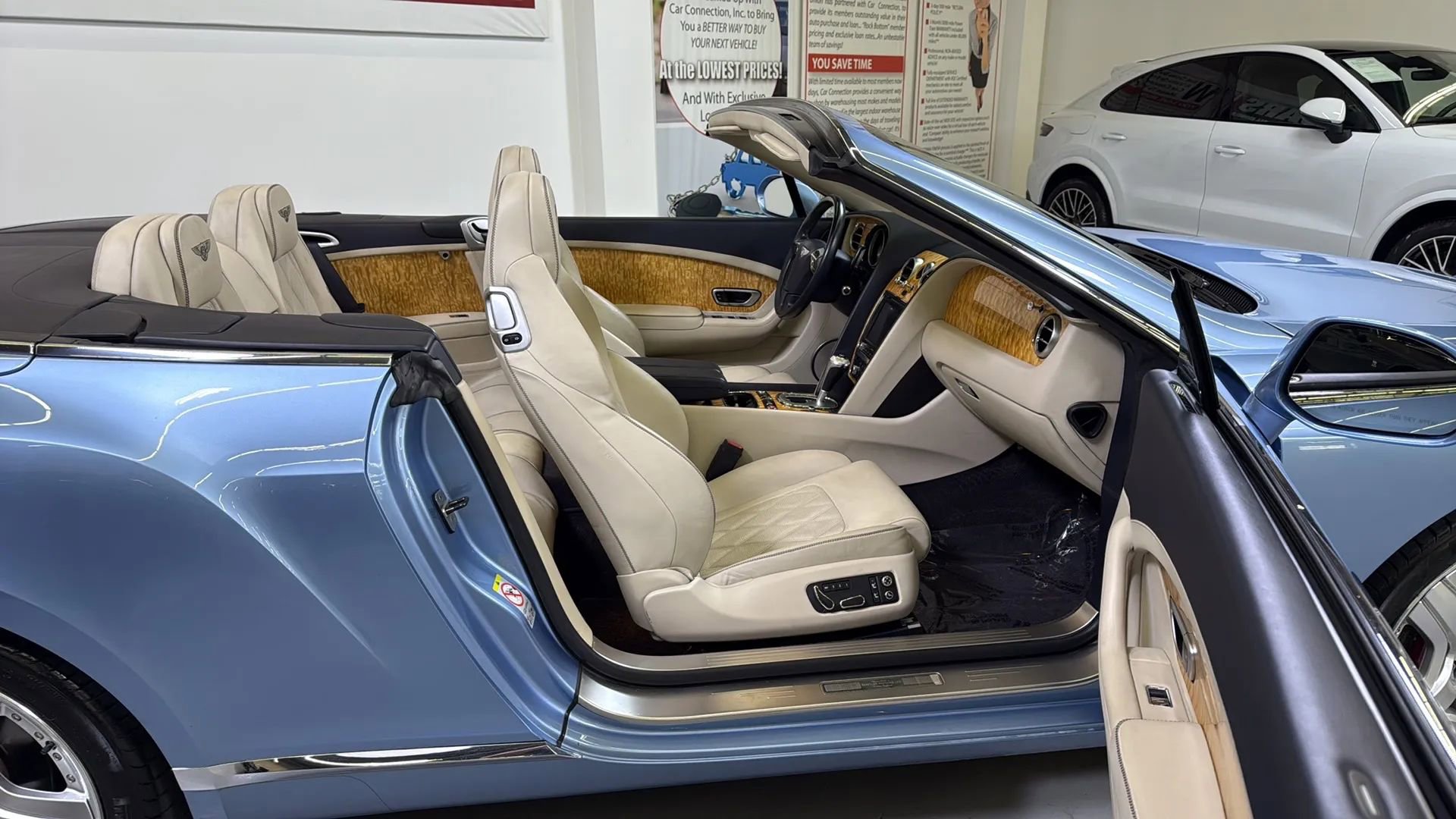 Used 2013 Bentley Continental GT image 23