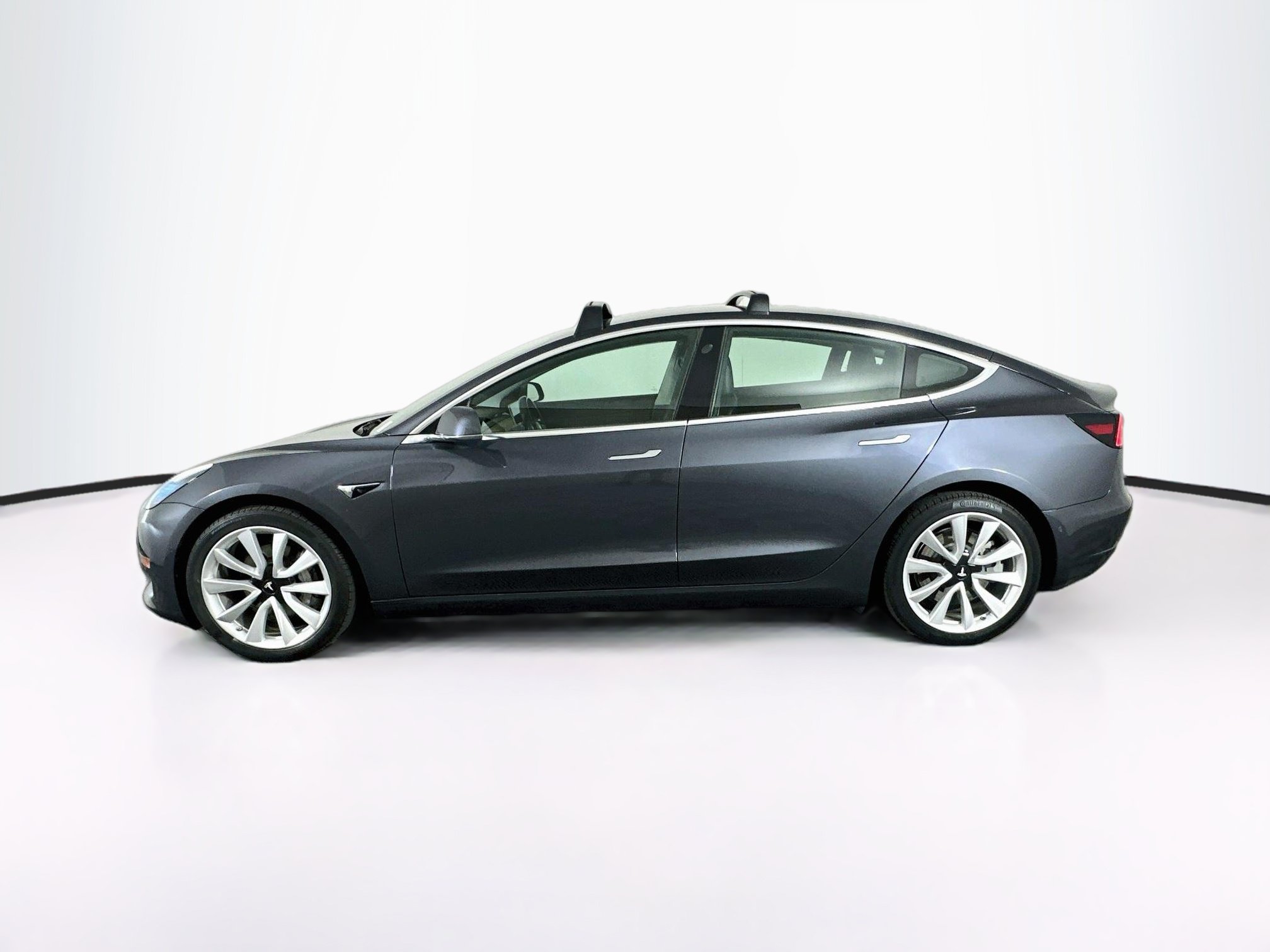 Used 2019 Tesla Model 3 Standard Range Plus RWD image 4