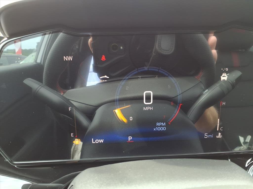 New 2026 Chevrolet Trax RS w/ Sunroof Package image 23