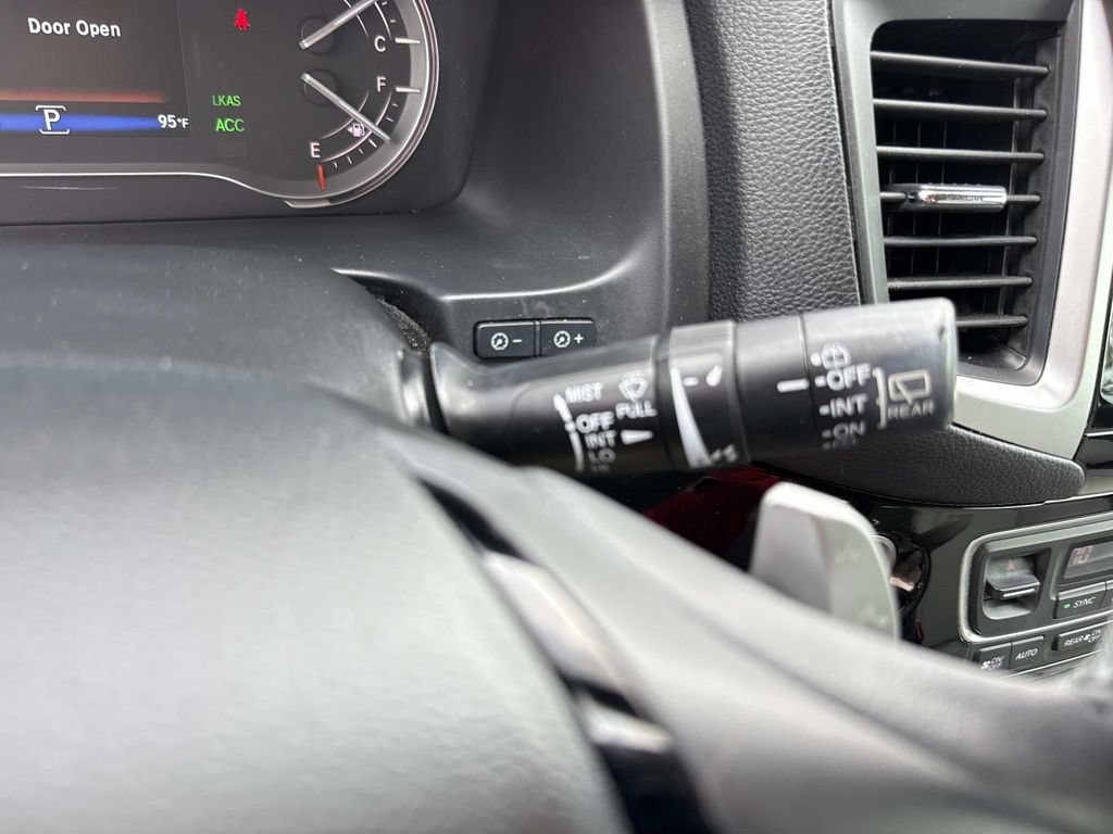 Used 2017 Honda Pilot Touring image 35