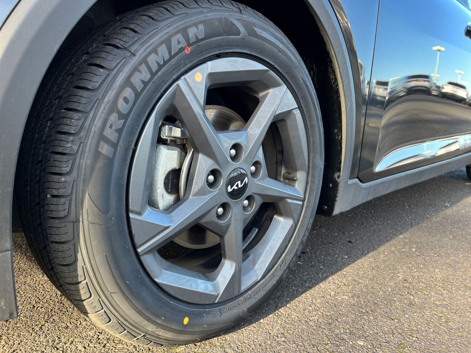 Used 2025 Kia K4 LXS image 30