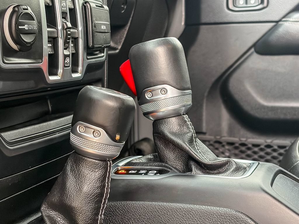 Used 2019 Jeep Wrangler Unlimited Sahara AWD/4WD image 42