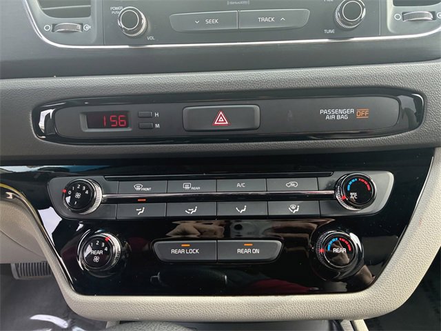 Used 2018 Kia Sedona LX image 28