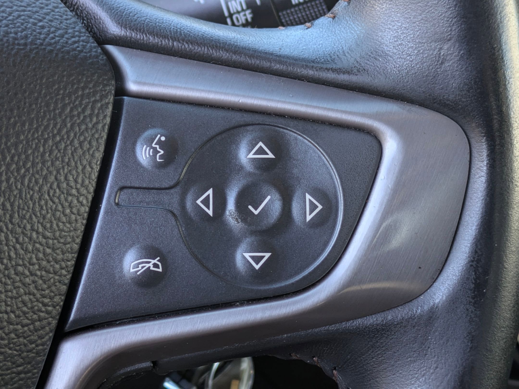 Certified 2022 GMC Canyon AT4 w/ Driver Alert Package image 13