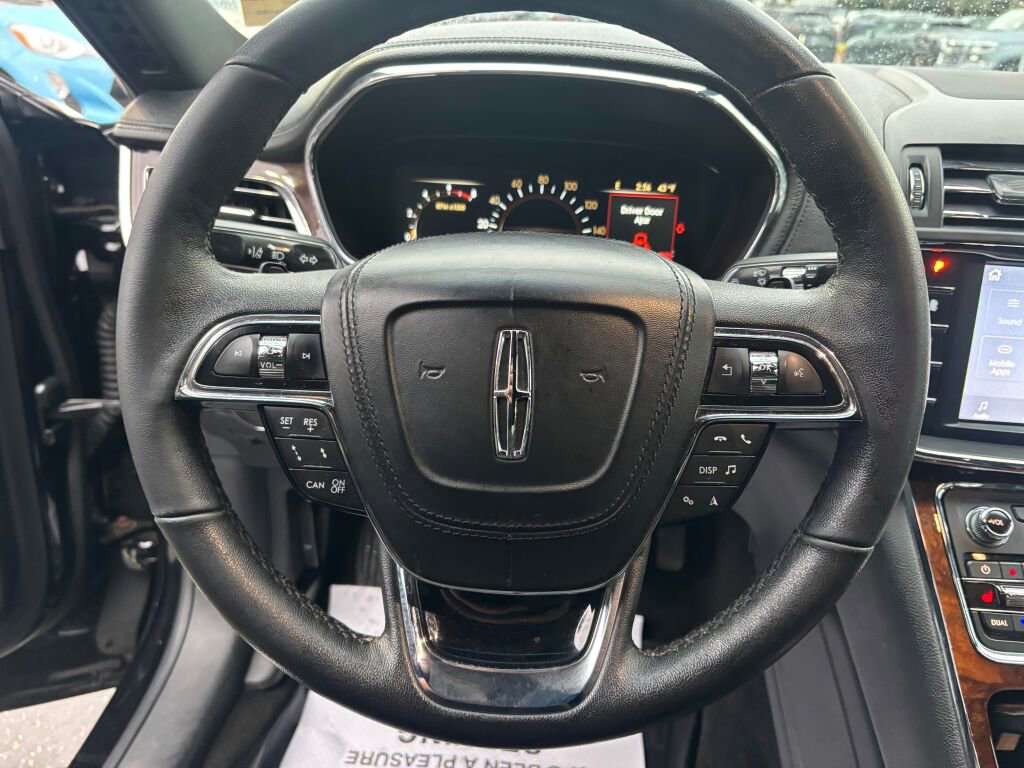 Used 2019 Lincoln Continental Premiere image 17