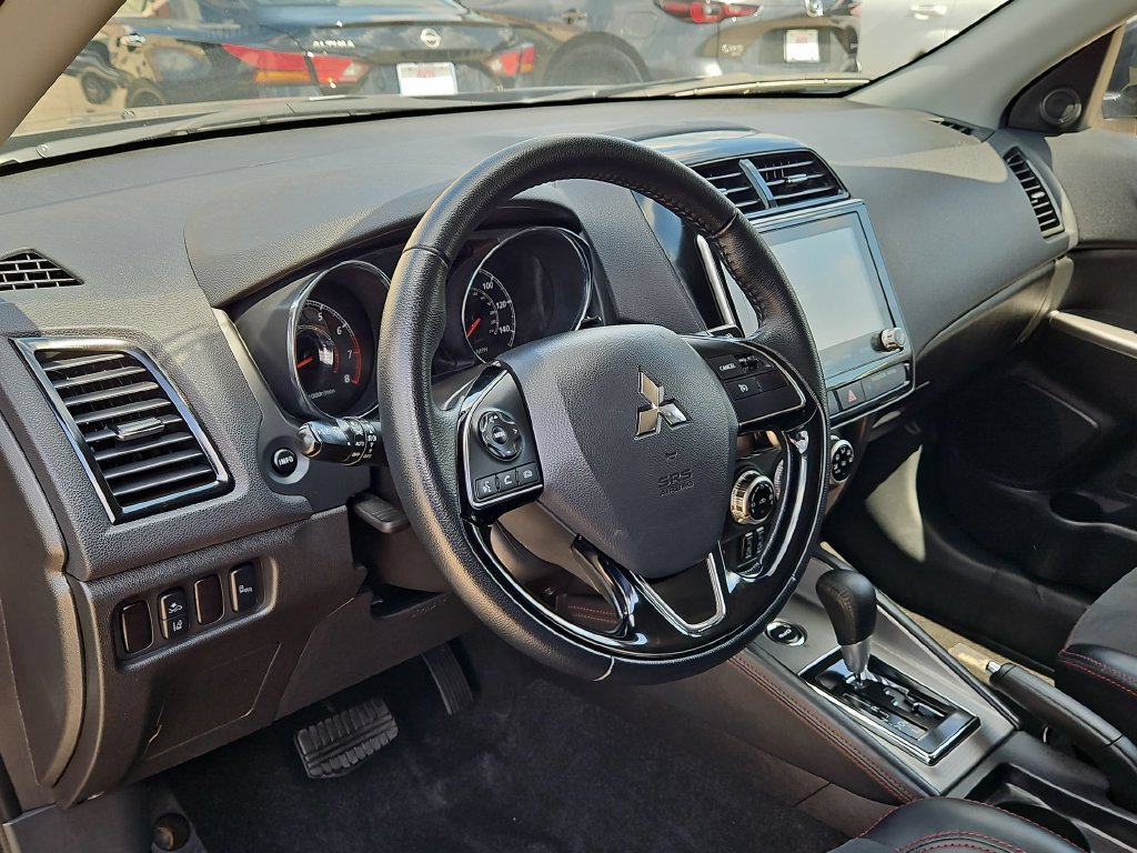 Used 2025 Mitsubishi Outlander Sport SE AWD/4WD image 15