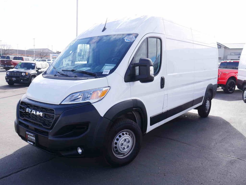 Used 2025 RAM ProMaster 2500 w/ Convenience Group image 4