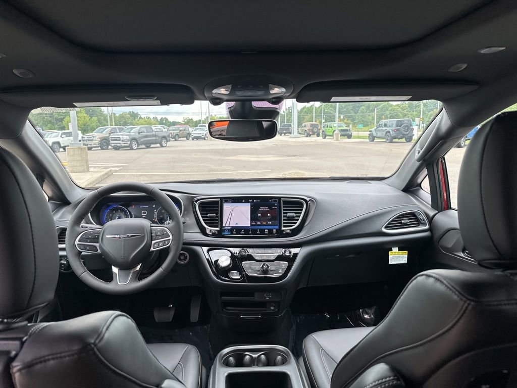 New 2026 Chrysler Pacifica Select FWD image 27