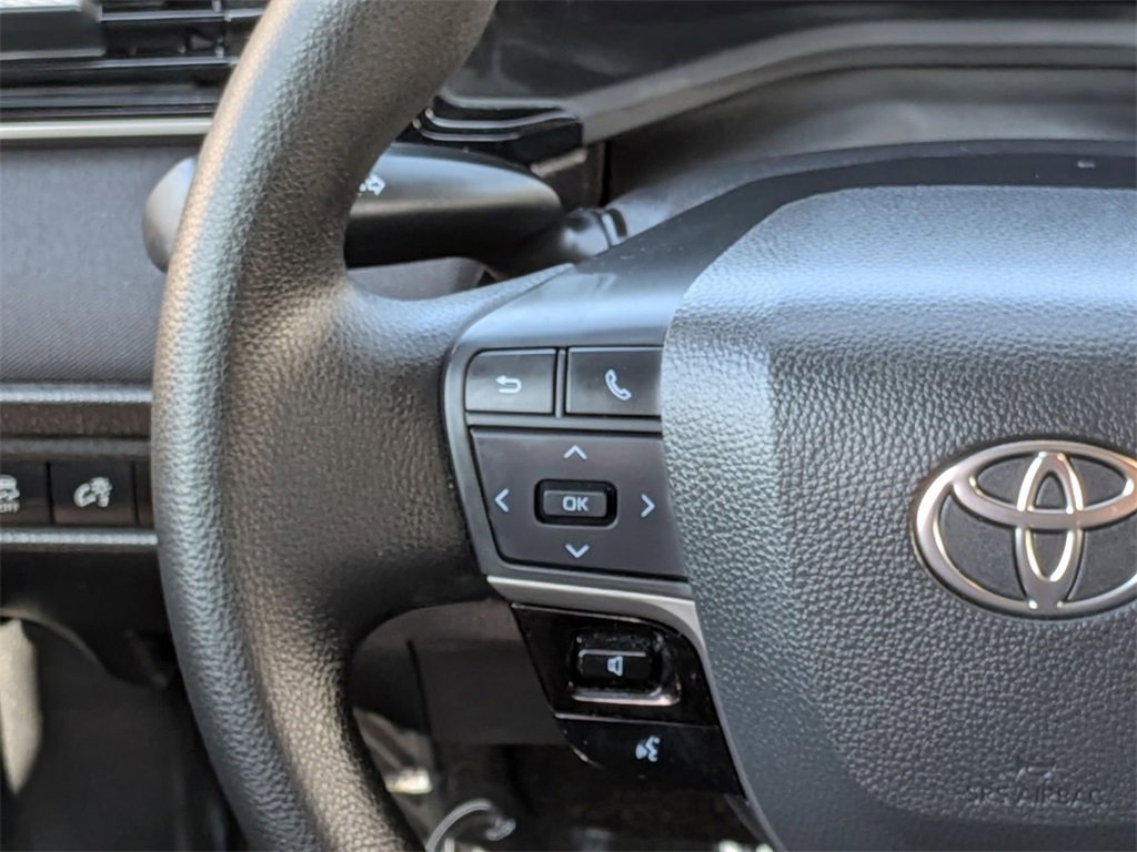 Used 2025 Toyota Camry LE image 23