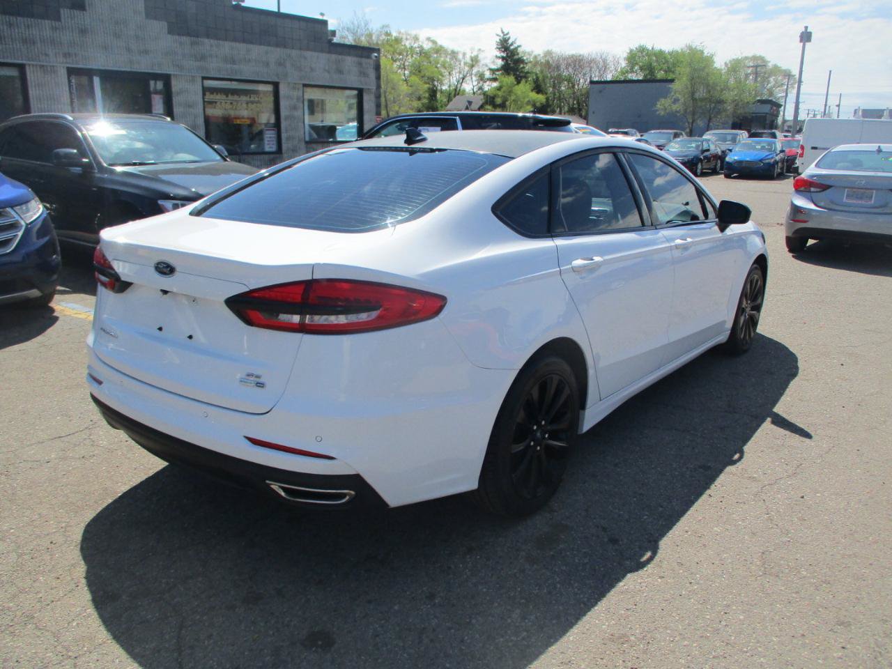 Used 2020 Ford Fusion SE AWD/4WD image 5