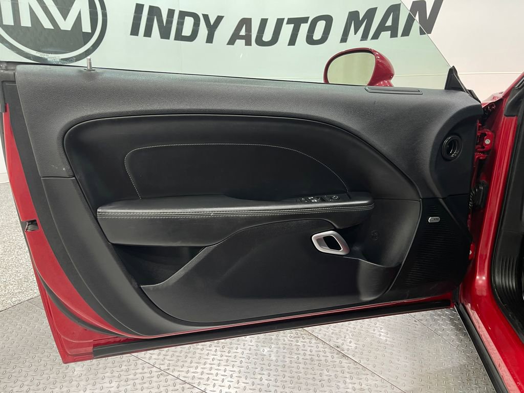 Used 2016 Dodge Challenger R/T Scat Pack w/ Leather Interior Group image 17