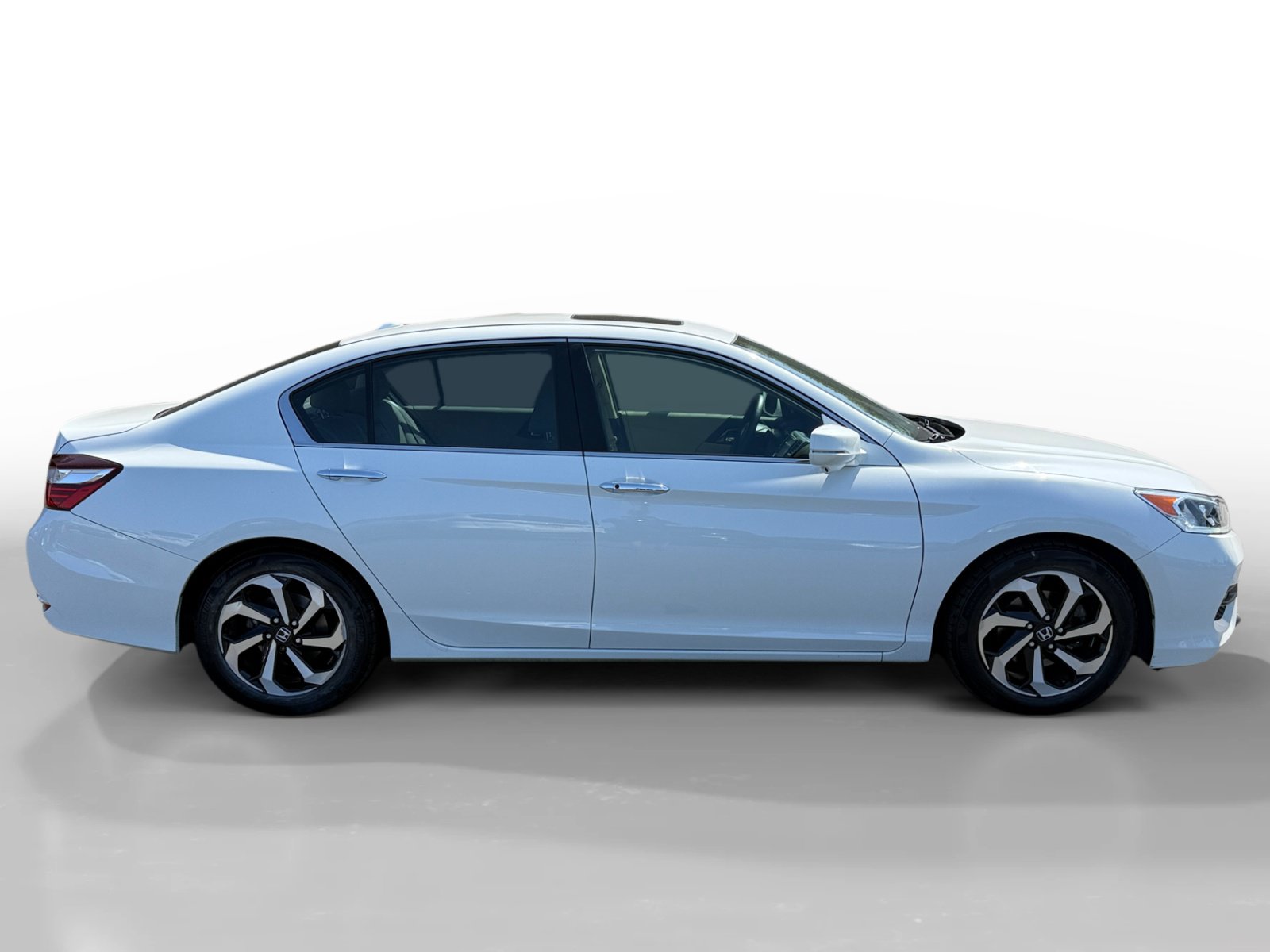 Used 2017 Honda Accord EX-L image 6