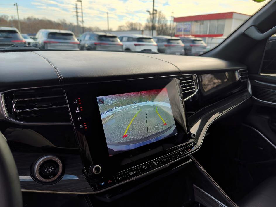 Used 2022 Jeep Wagoneer Series II w/ Flexible Seating Group image 23