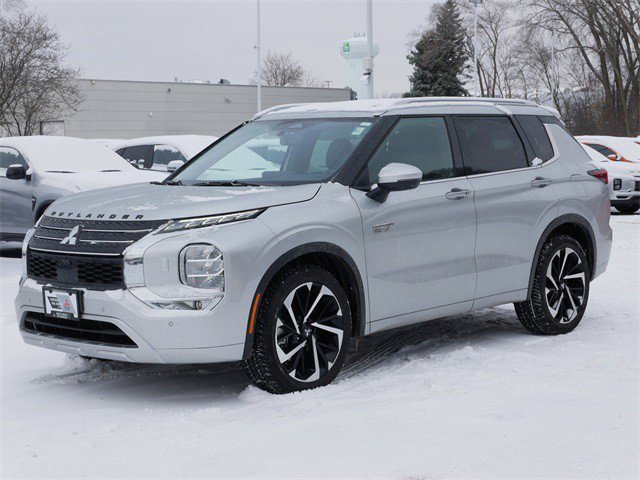 Used 2023 Mitsubishi Outlander SEL image 3