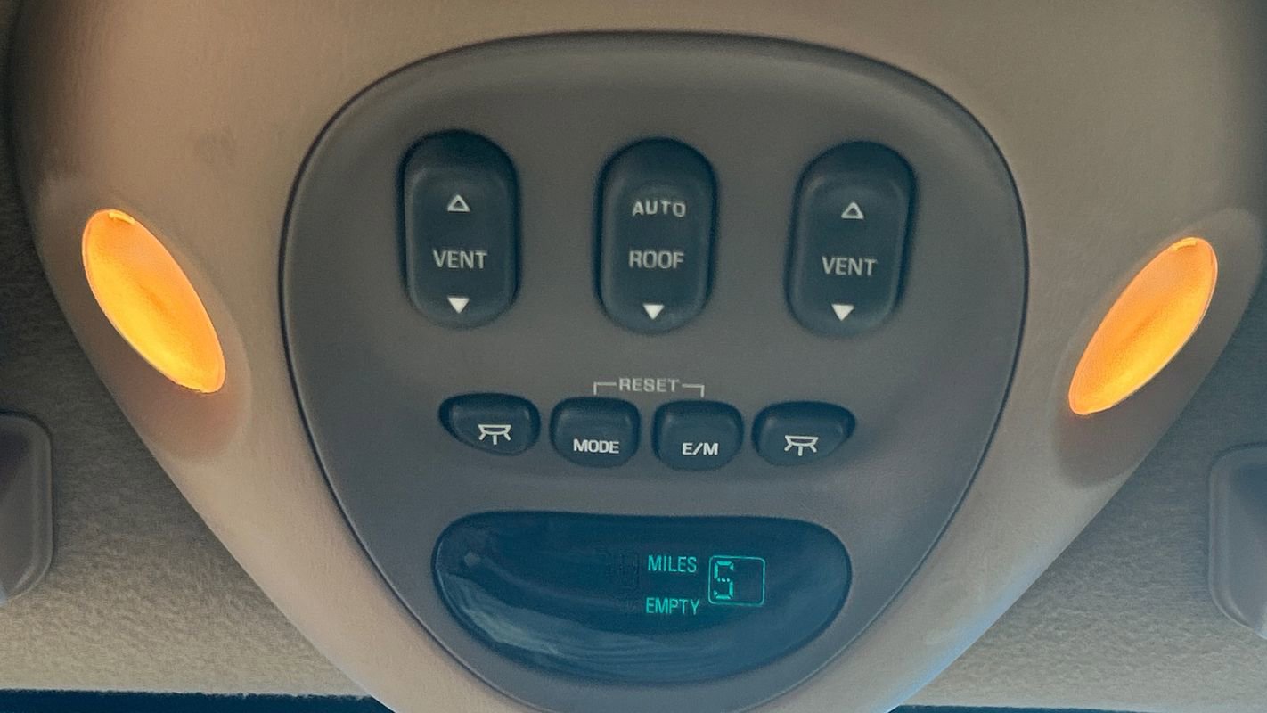 Used 1998 Ford Expedition Eddie Bauer AWD/4WD image 34